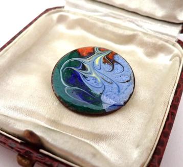 Kleine vintage broche beschikbaar voor biedingen