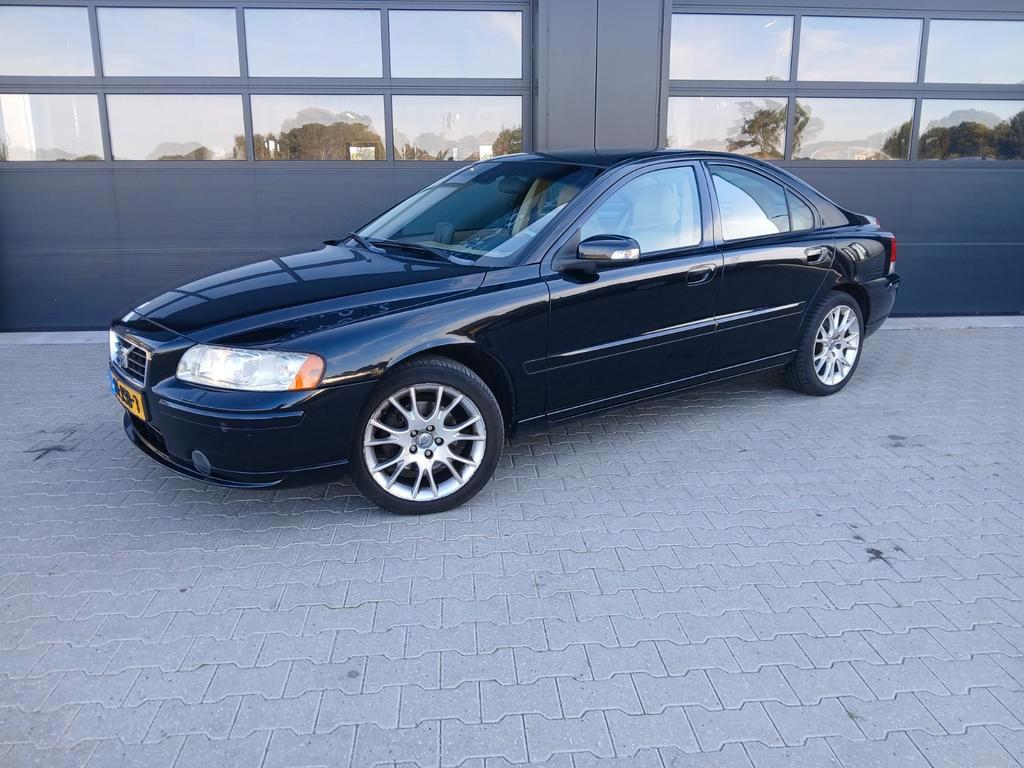 Volvo S60 2.4 140PK AUT 2009 Zwart