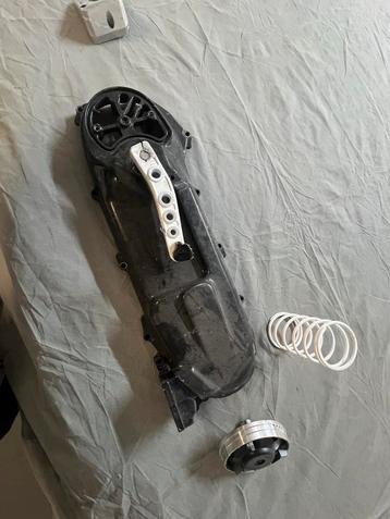 Yamaha Aerox Carterkap beschikbaar voor biedingen