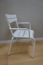 2 witte Fermob Luxembourg tuinstoelen met armleuning, Ophalen, Gebruikt, Aluminium, Stapelbaar