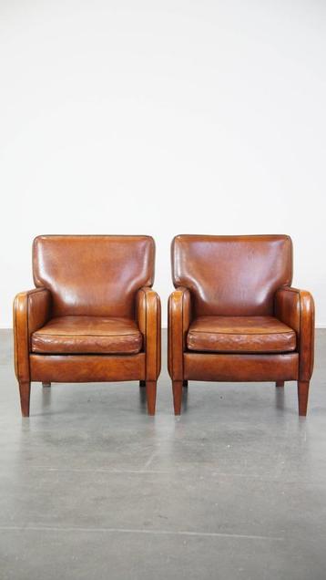  Set van 2 comfortabele armchairs gemaakt van schapenleer beschikbaar voor biedingen