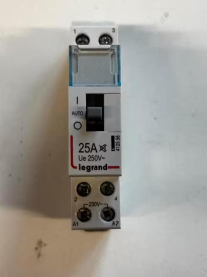 NIEUW! Legrand 25A 2NO 230V installatie schakelaar €28,99, Hobby en Vrije tijd, Elektronica-componenten, Nieuw, Ophalen of Verzenden