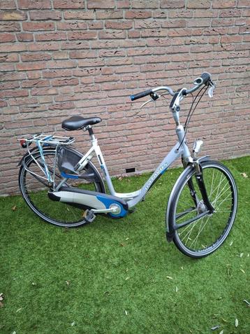 Damesfiets  beschikbaar voor biedingen