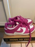 Nike dunkers fuchsia roze maat 35, Ophalen of Verzenden, Zo goed als nieuw, Meisje, Sportschoenen