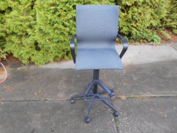 Baliestoel beschikbaar voor biedingen