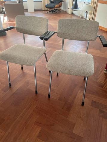 Gispen Stoelen met Armleuningen - Grijsbruin beschikbaar voor biedingen