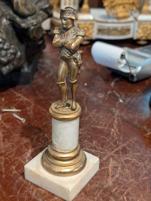 Bronzen beeldje Napoleon. 20 cm hoog. €40. Vorige eeuw, Antiek en Kunst, Kunst | Beelden en Houtsnijwerken, Ophalen