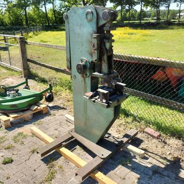 C frame pers beschikbaar voor biedingen