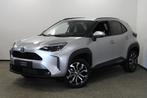 Toyota Yaris Cross 1.5 Hybrid 115 First Edition (bj 2025), Stof, Gebruikt, 1165 kg, 1490 cc