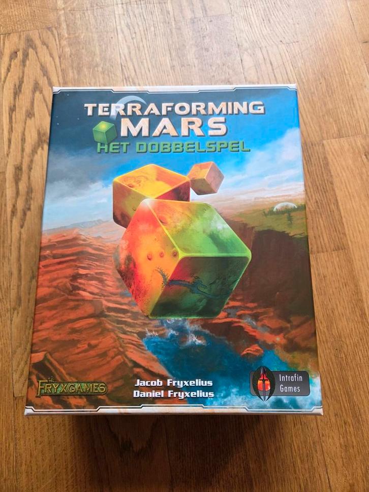 Terraforming Mars dobbelspel NL ruilen voor EN of te koop, Hobby en Vrije tijd, Gezelschapsspellen | Bordspellen, Zo goed als nieuw