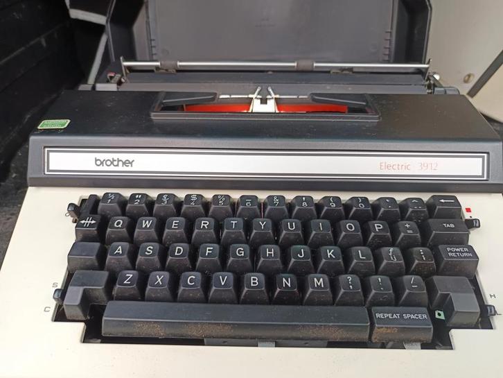 Brother electric typemachine 3912, Diversen, Typemachines, Ophalen