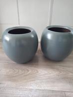 2 grote bloempotten €6,50 per stuk, Tuin en Terras, Bloempotten, 25 tot 40 cm, Rond, Ophalen of Verzenden, Zo goed als nieuw