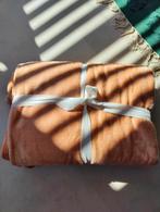 Beliani Plaid Sprei - Perzikkleurig - Nieuwstaat!, Huis en Inrichting, Ophalen of Verzenden, Zo goed als nieuw