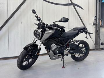 Honda CB125R Zwart (A1) beschikbaar voor biedingen