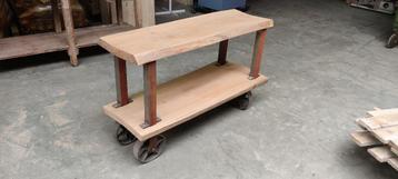 TV Meubel Eiken Boomstamplanken - Showroom model beschikbaar voor biedingen