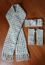 Gehaakte sjaal oorwarmers polswarmers, Ophalen of Verzenden, Nieuw, Haken, Overige typen