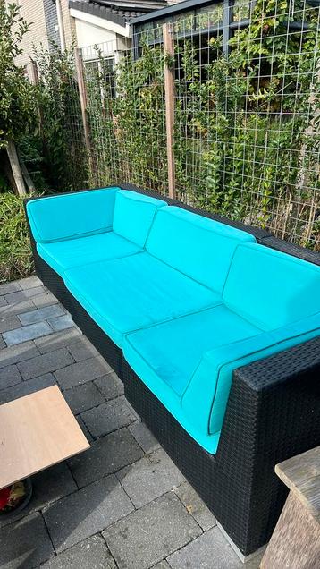 Gratis svg loungebank, met kussens beschikbaar voor biedingen