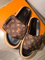 Louis Vuitton Pool Pillow Slippers, Kleding | Dames, Ophalen, Zo goed als nieuw, Bruin, Slippers