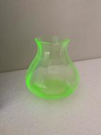 Uranium glas kleine vaas , jaren 30, Ophalen of Verzenden