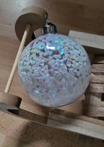 Kerstbal wit parelmoer, Diversen, Kerst, Ophalen of Verzenden, Zo goed als nieuw