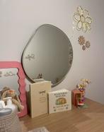Japandi spiegel organische vorm Ferm Living Pond S, Huis en Inrichting, Woonaccessoires | Spiegels, Ophalen of Verzenden, Zo goed als nieuw