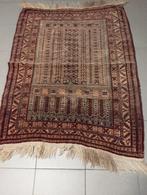 Tafel e/o vloer kleed zeer mooi en oud  100 x 135, Antiek en Kunst, Antiek | Kleden en Textiel, Ophalen of Verzenden