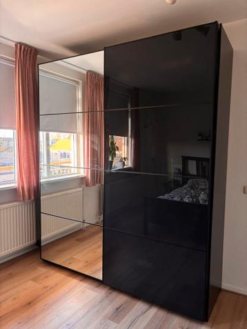 IKEA PAX kledingkast met schuifdeuren, zeer netjes - afbeelding 1