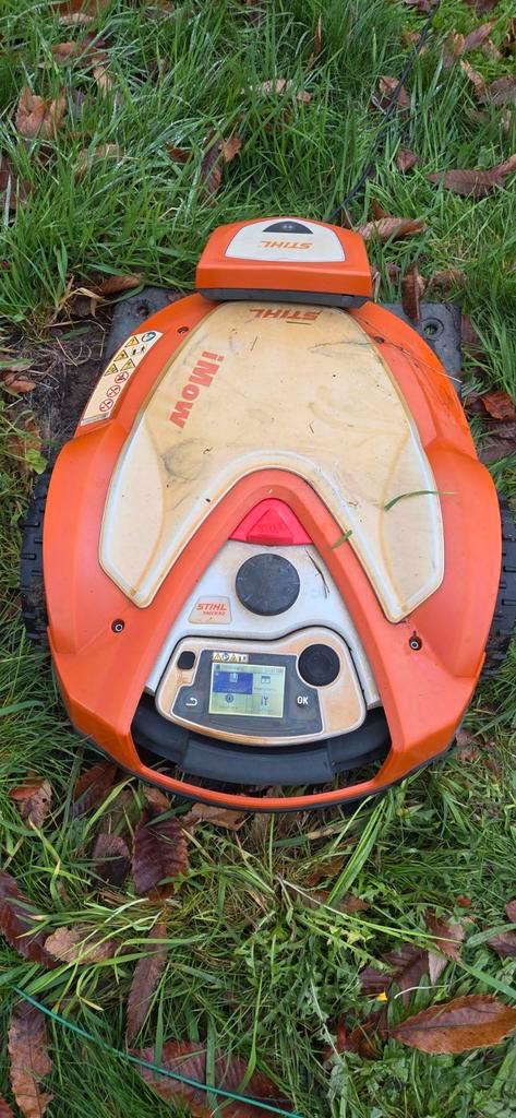 Stihl iMow robotmaaier, Tuin en Terras, Robotmaaiers, Gebruikt, Meer dan 25 cm, Met regensensor, Ophalen