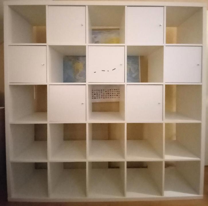 Ikea Kallax 5x5 vakken wit met deurtjes, Huis en Inrichting, Kasten | Wandmeubels, Gebruikt, 150 tot 200 cm, 150 tot 200 cm, 25 tot 50 cm