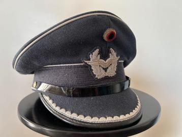 Originele Duitse officierspet (1969) beschikbaar voor biedingen