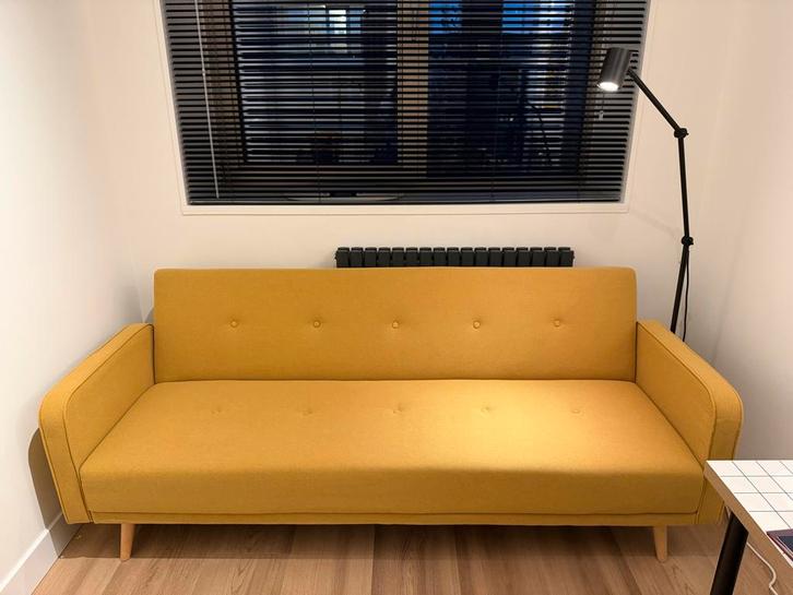 Made Chou slaapbank - Goud Velvet, Huis en Inrichting, Banken | Sofa's en Chaises Longues, Zo goed als nieuw, Tweepersoons, 200 tot 250 cm