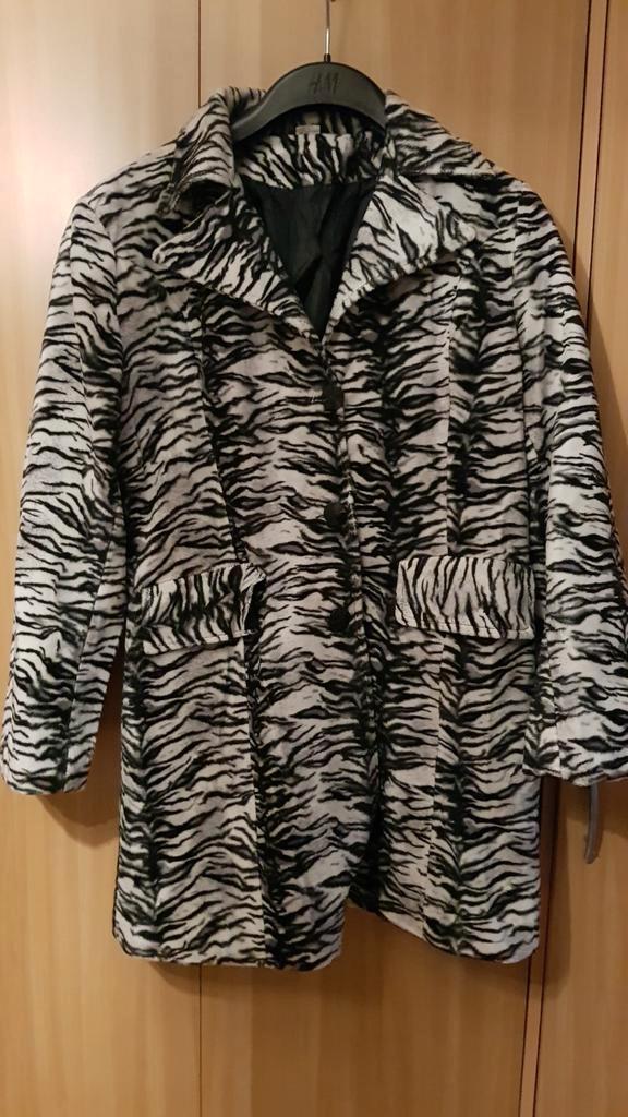 Mooie damesjas mt L/40!, Kleding | Dames, Jassen | Winter, Zo goed als nieuw, Maat 38/40 (M), Zwart, Ophalen of Verzenden