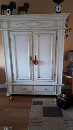 Te koop mooie kast,geverfd met Annie Sloan verf, Ophalen