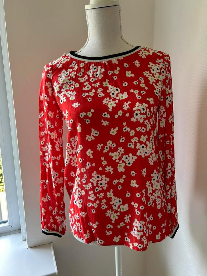 Topje Emily van den Bergh blouse truitje, Kleding | Dames, Tops, Zo goed als nieuw, Maat 36 (S), Rood, Lange mouw, Ophalen of Verzenden