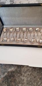 12 Zilveren lepels in antieke doosje, Antiek en Kunst, Ophalen of Verzenden, Zilver