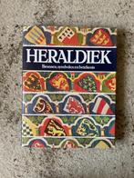 boek Heraldiek bronnen ,symbolen en betekenis, Ophalen of Verzenden, Gelezen