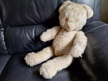 Oude knuffelbeer draaibare armen en benen. beschikbaar voor biedingen