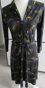 Heel leuk pauwen jurkje van King Louie maat M, Kleding | Dames, Jurken, Maat 38/40 (M), Zwart, Ophalen of Verzenden, Zo goed als nieuw