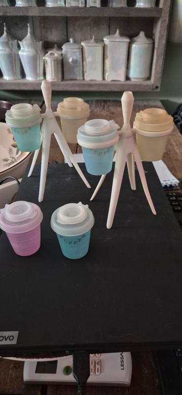 Tupperware uit de jaren '50 beschikbaar voor biedingen