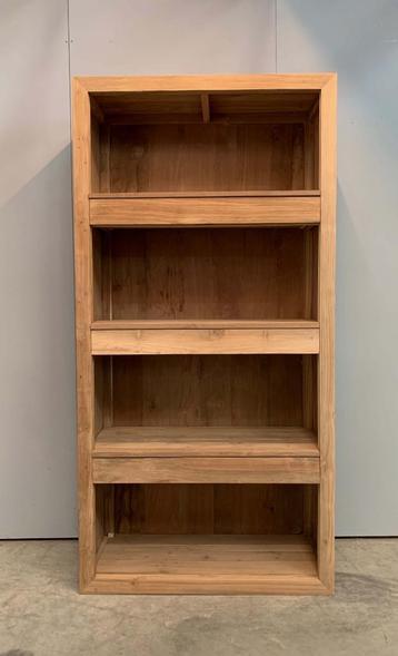 Boekenkast van teakhout met drie strakke laden; Indoteak beschikbaar voor biedingen