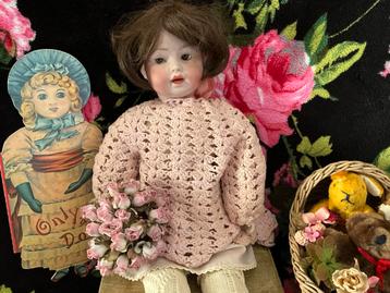 Antiek popje PM 914 beschikbaar voor biedingen