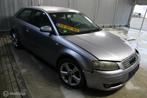 Audi A3 V6 3.2 quattro Ambition Pro Line/DSG/SCHADE, Auto's, Audi, Automaat, Stof, Gebruikt, 3189 cc
