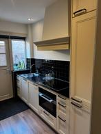 Keuken met Miele inductie kookplaat - 2 jaar oud, Ophalen, Graniet of Steen, Dubbelwandige keuken, Zo goed als nieuw