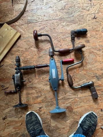 Oud gereedschap beschikbaar voor biedingen