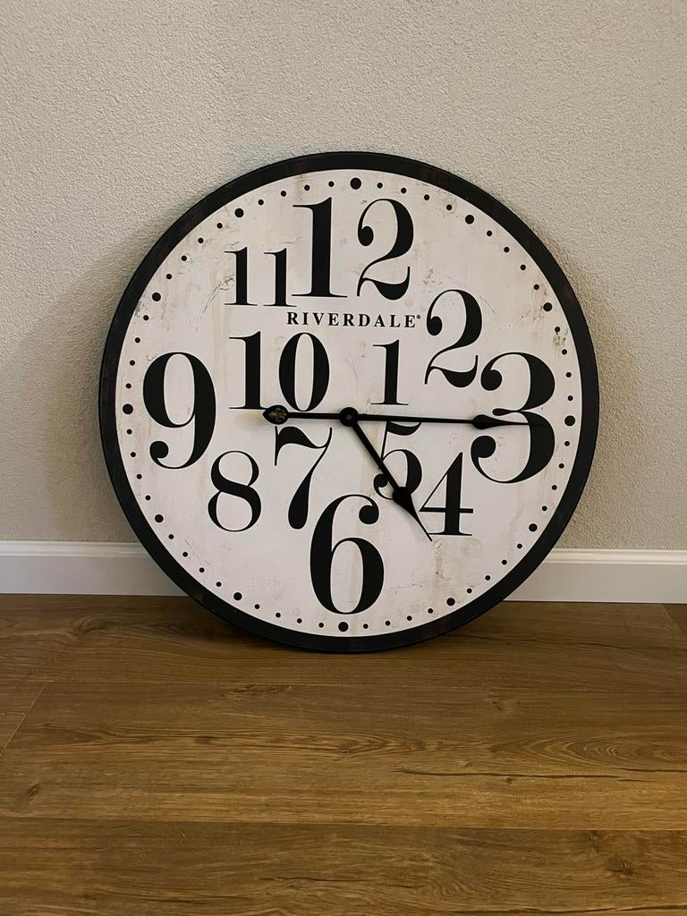 Riverdale klok, Huis en Inrichting, Ophalen of Verzenden, Zo goed als nieuw, Wandklok