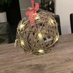4 mooie grote rieten kerstballen met verlichting, Huis en Inrichting, Ophalen of Verzenden, Nieuw