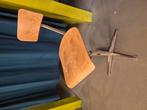 Gave oude schoolstoel, Ophalen