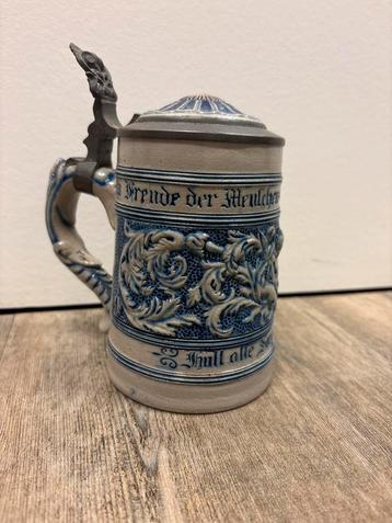 Oude Duitse Bierpul met Tinnen Deksel beschikbaar voor biedingen