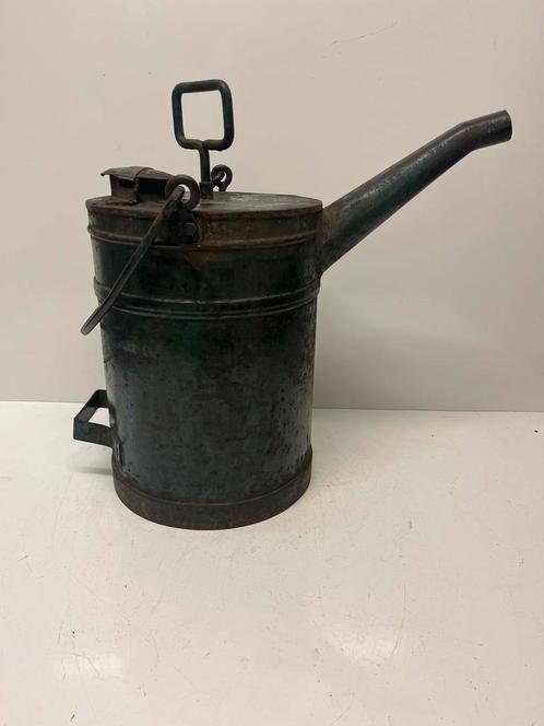 Antieke zware oliekan, Antiek en Kunst, Antiek | Gereedschap en Instrumenten, Ophalen of Verzenden