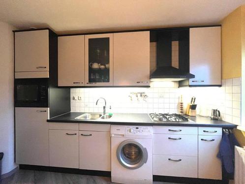 Eenvoudige zwart wit keuken gebruikt, Huis en Inrichting, Keuken | Complete keukens, Gebruikt, Enkelwandige keuken, Wit, Kunststof